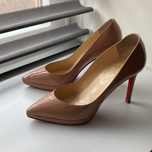 Christian Louboutin - Pigalle Plato 100 Patent PJ1A Nude. Size 38 - Picture 4 of 5